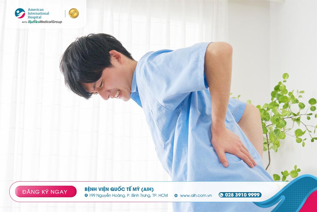 ĐAU QUẶN THẬN: ĐỪNG CHỦ QUAN VỚI DẤU HIỆU CẢNH BÁO SỎI THẬN